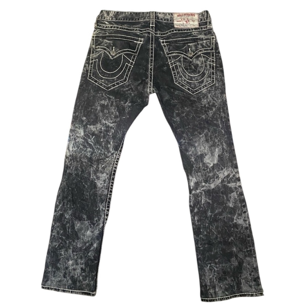 True Religion Mens 33 Straight leg. Used, see pictures for condition.